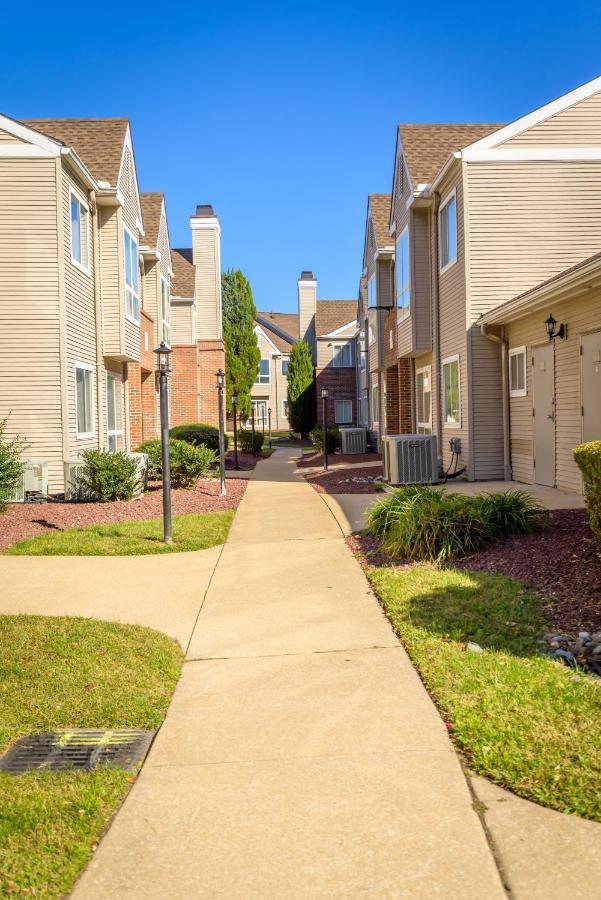 Philadelphia Suites At Airport - An Extended Stay Hotel エクステリア 写真