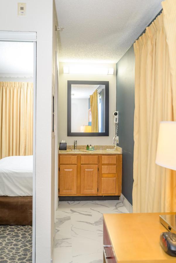 Philadelphia Suites At Airport - An Extended Stay Hotel エクステリア 写真