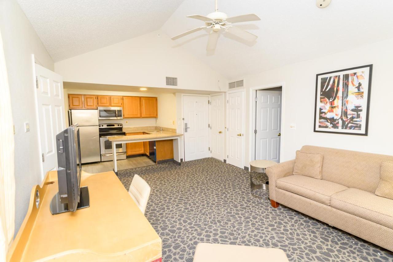 Philadelphia Suites At Airport - An Extended Stay Hotel エクステリア 写真